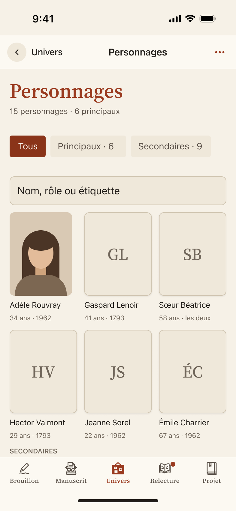 La liste des personnages dans leCarnet, avec leurs portraits ou initiales et les filtres principaux et secondaires.